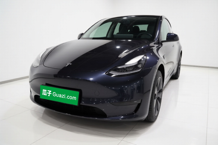 Tesla Model Y 2024 #2 Tesla Model Y 2024 car image #2