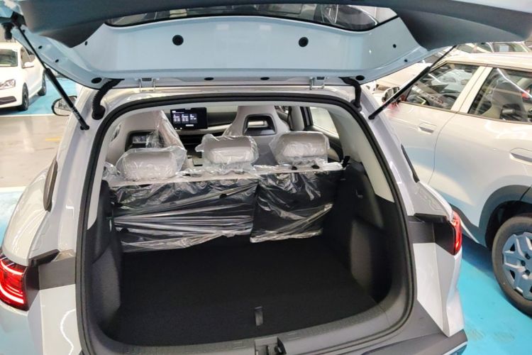 BYD YuanUP 2026 car image #19