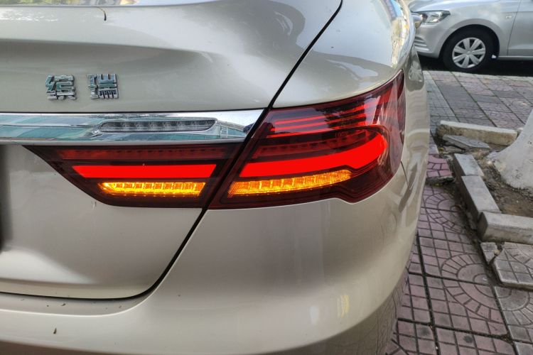 GEELY Binray 2019 صورة سيارة #8