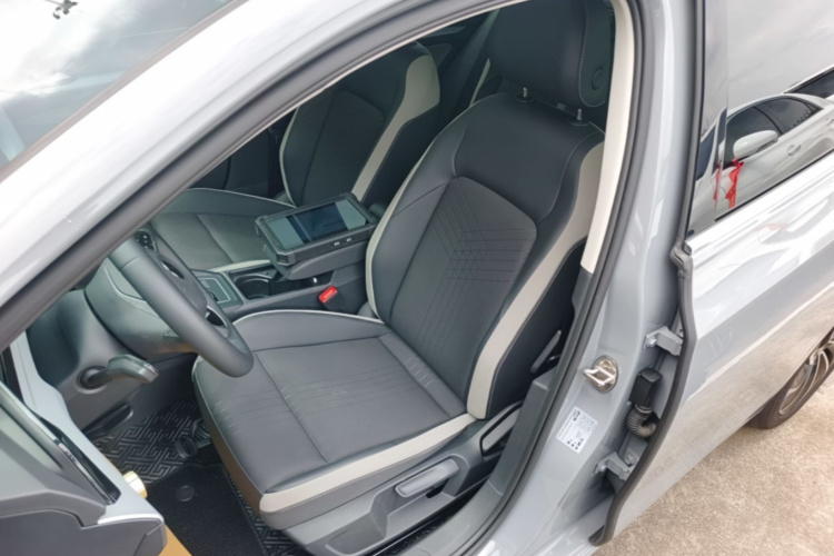 Volkswagen Golf 2022 car image #19