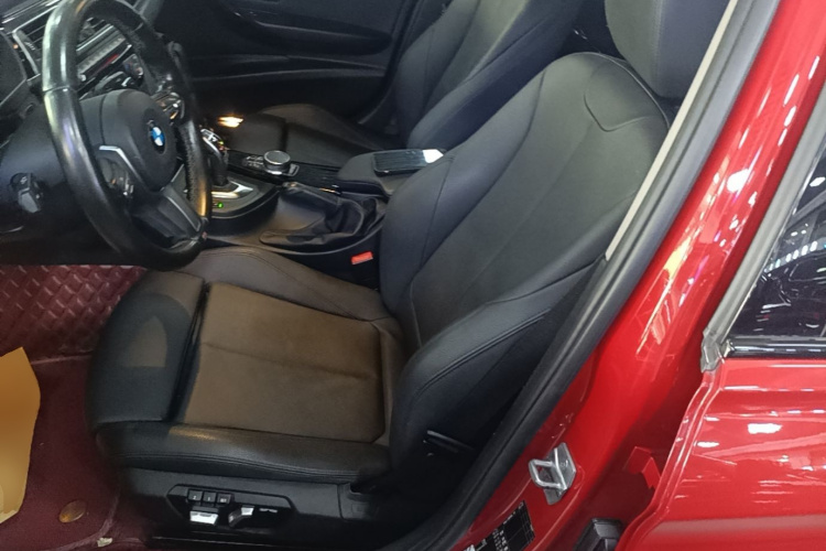 BMW 3 Series 2018 #15 BMW 3 Series 2018 car image #15
