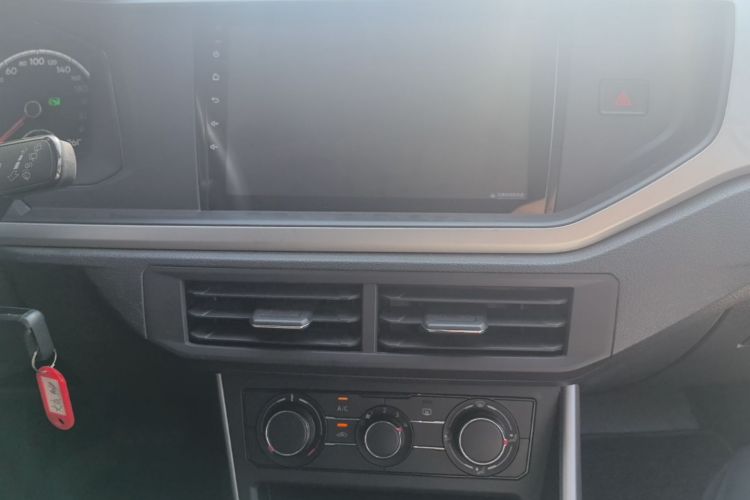 Volkswagen Polo 2020 car image #13