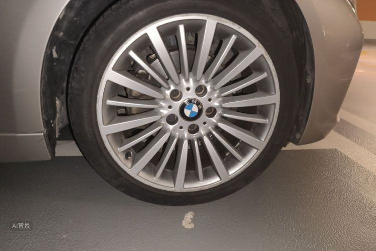BMW 3 Series 2018 car image #9