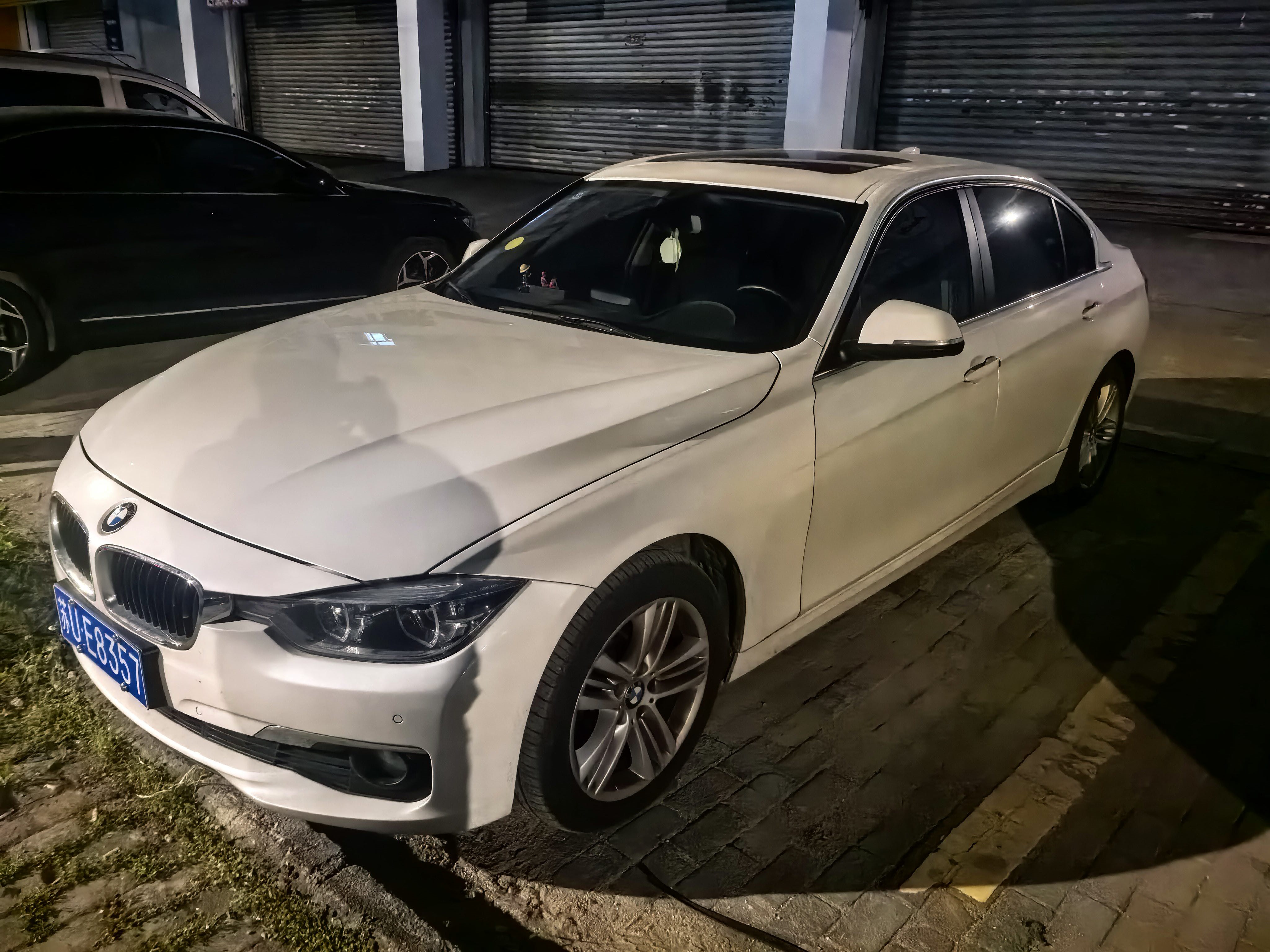BMW 3 Series 2017 BMW 3 Series 2017 car image
