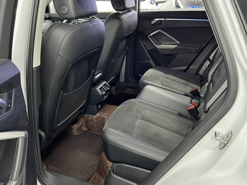 Audi Q3 2021 car image #6