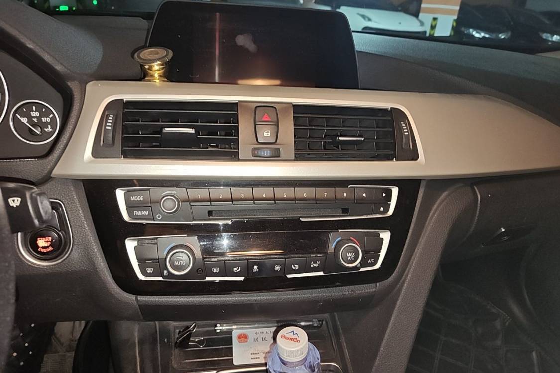 BMW 3 Series 2015 car image #28