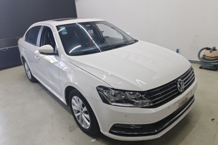 Volkswagen Lavida 2017 car image #4