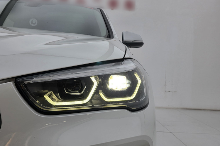 BMW X1 2022 car image #22