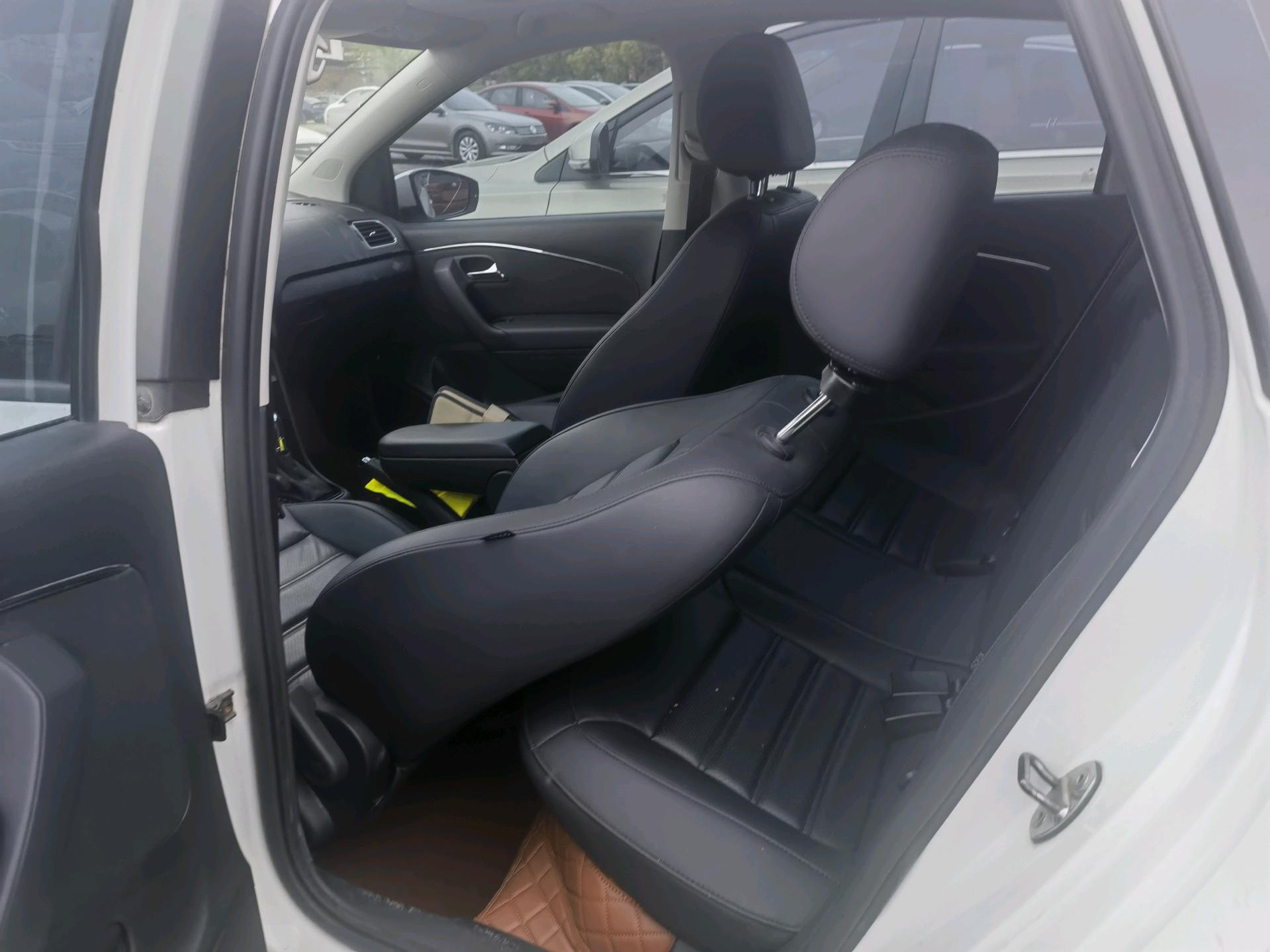 Volkswagen Polo 2018 imagem de carro #4