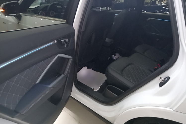 Audi Q3 2025 imagen de coche #17