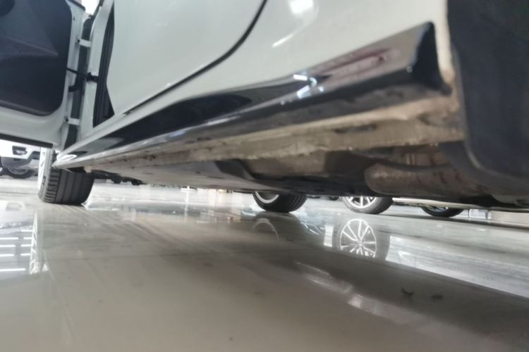 Volkswagen Golf 2022 car image #27