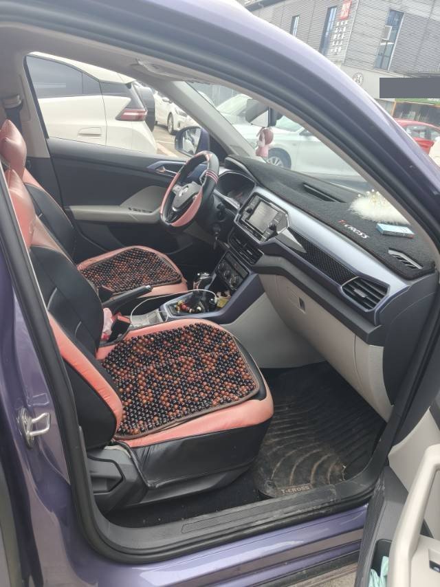 Volkswagen T-Cross 2020 #7 Volkswagen T-Cross 2020 صورة سيارة #7