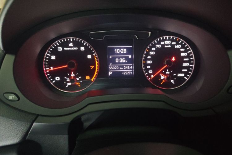 Audi Q3 2019 #12 Audi Q3 2019 car image #12