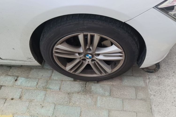 BMW 3 Series 2017 car image #9