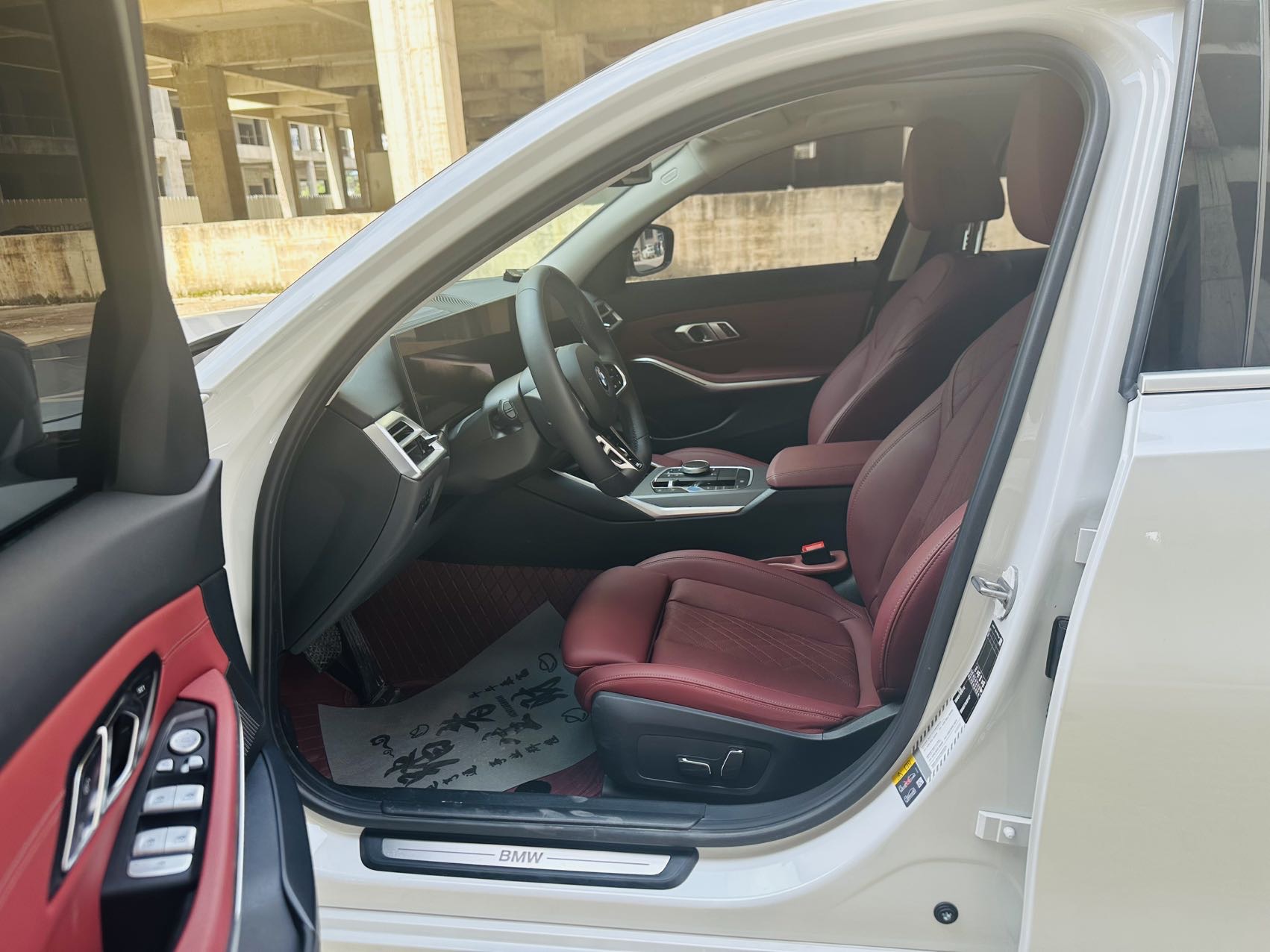 BMW i3 2025 car image #4