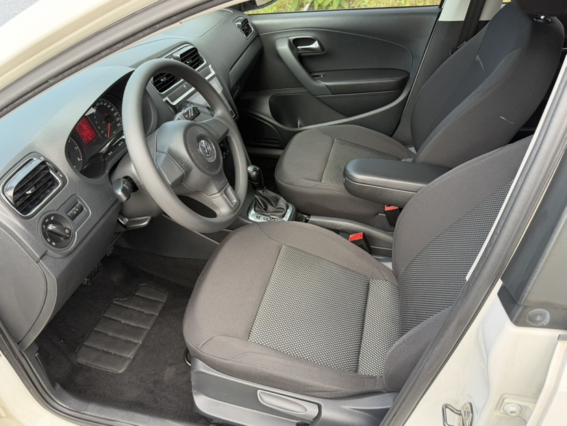 Volkswagen Polo 2013 car image #5