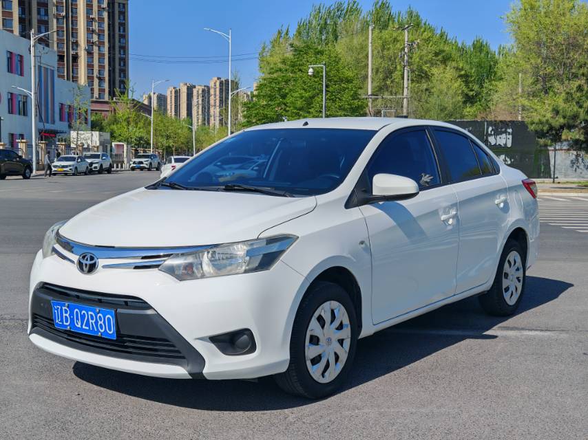 Toyota Vios 2015 Toyota Vios 2015 immagine di auto