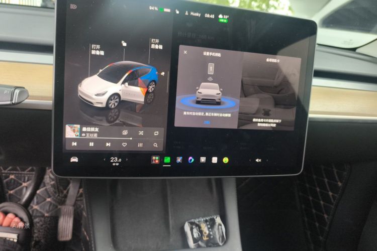 Tesla Model Y 2022 car image #15