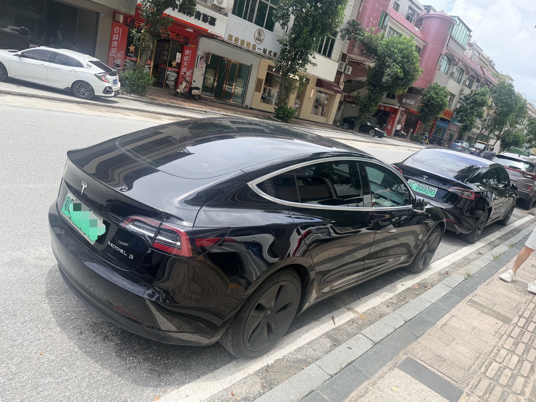Tesla Model 3 2020 car image #4