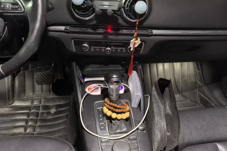 Audi A3 2015 immagine di auto #11