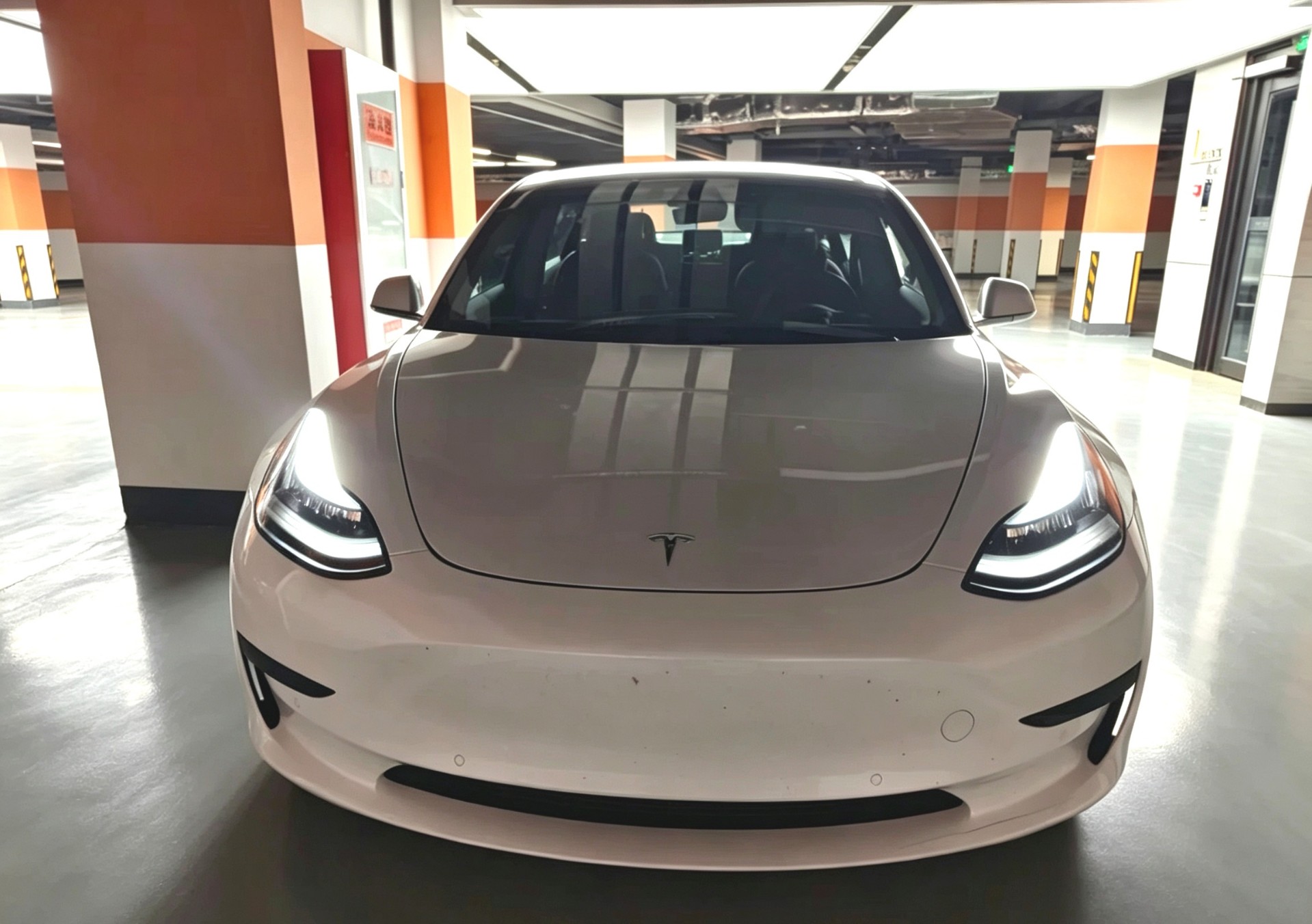 Tesla Model 3 2020 #2 Tesla Model 3 2020 صورة سيارة #2