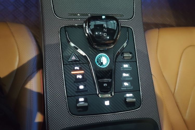 BYD Han 2022 car image #14