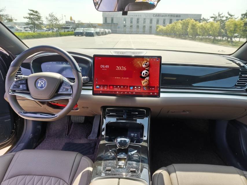 BYD Han 2024 car image #9