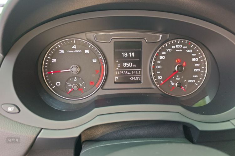 Audi Q3 2017 car image #14