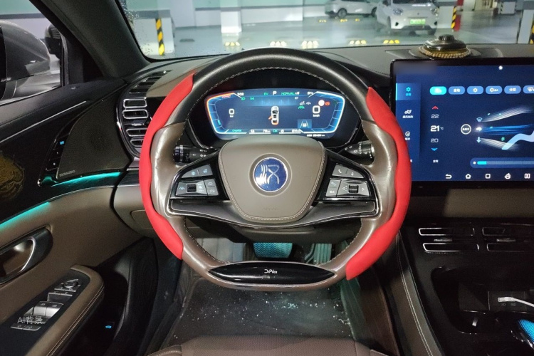 BYD Han 2023 car image #12