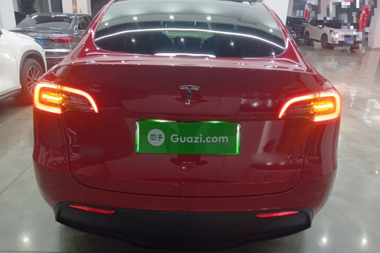 Tesla Model Y 2023 #6 Tesla Model Y 2023 car image #6
