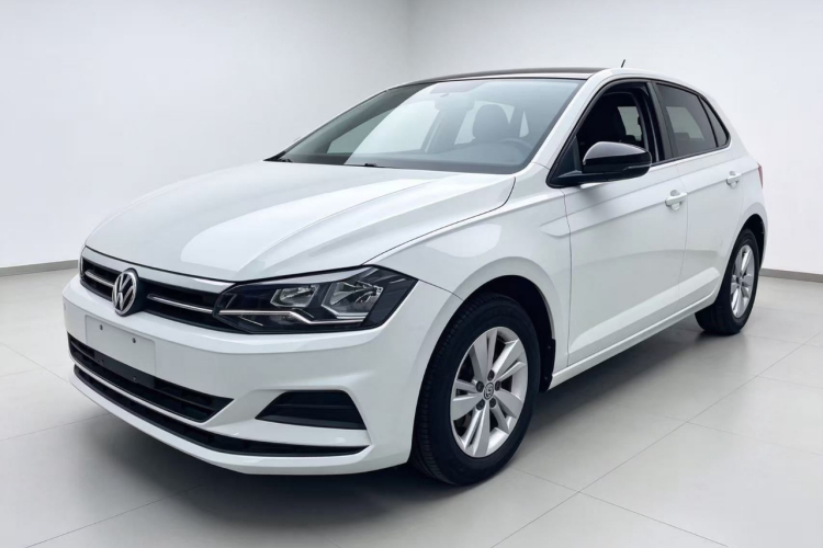 Volkswagen Polo 2020 car image #2