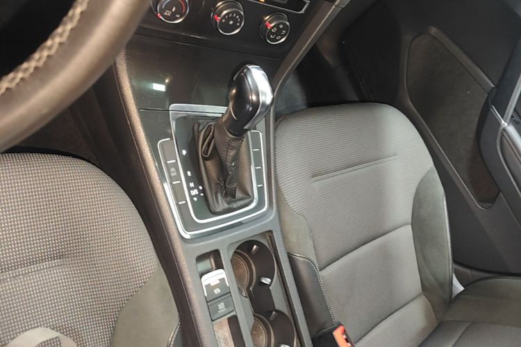 Volkswagen Golf 2018 #14 Volkswagen Golf 2018 car image #14