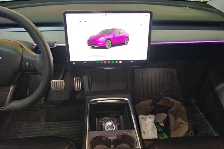 Tesla Model Y 2024 #13 Tesla Model Y 2024 car image #13
