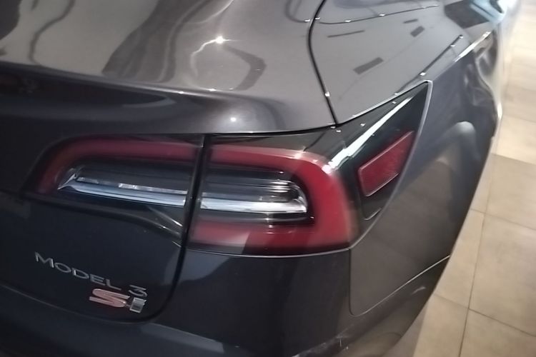Tesla Model 3 2020 car image #8