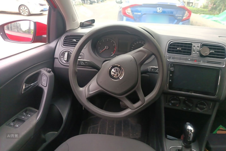 Volkswagen Polo 2018 car image #12