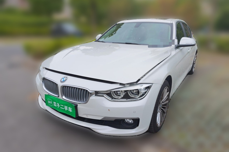 BMW 3 Series 2018 #2 BMW 3 Series 2018 car image #2