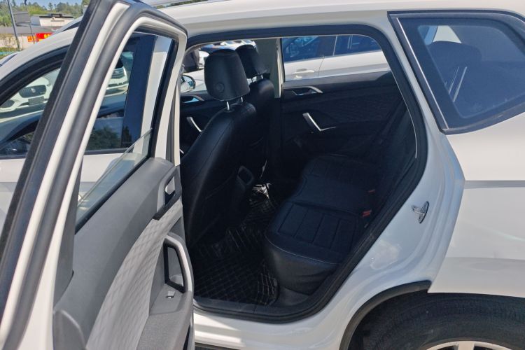 Volkswagen Tharu 2020 immagine di auto #17