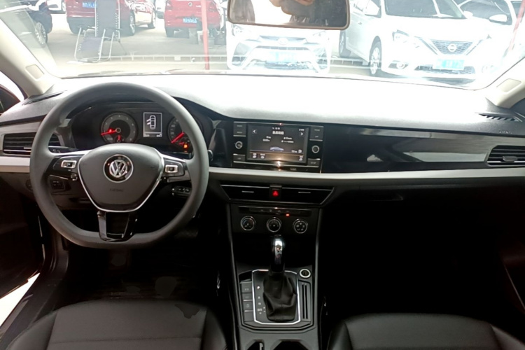 Volkswagen Lavida 2019 car image #10
