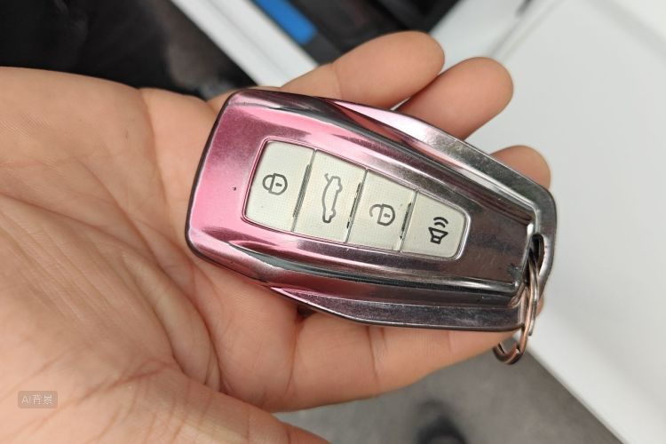 GEELY Emgrand 2020 car image #10