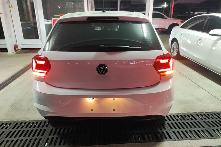Volkswagen Polo 2023 car image #6
