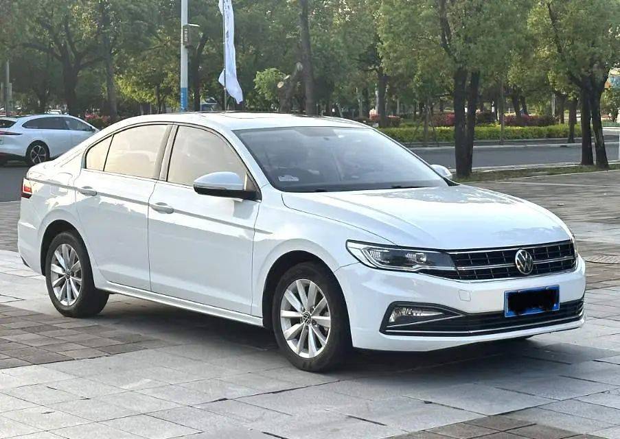 Volkswagen Bora 2022 car image #4