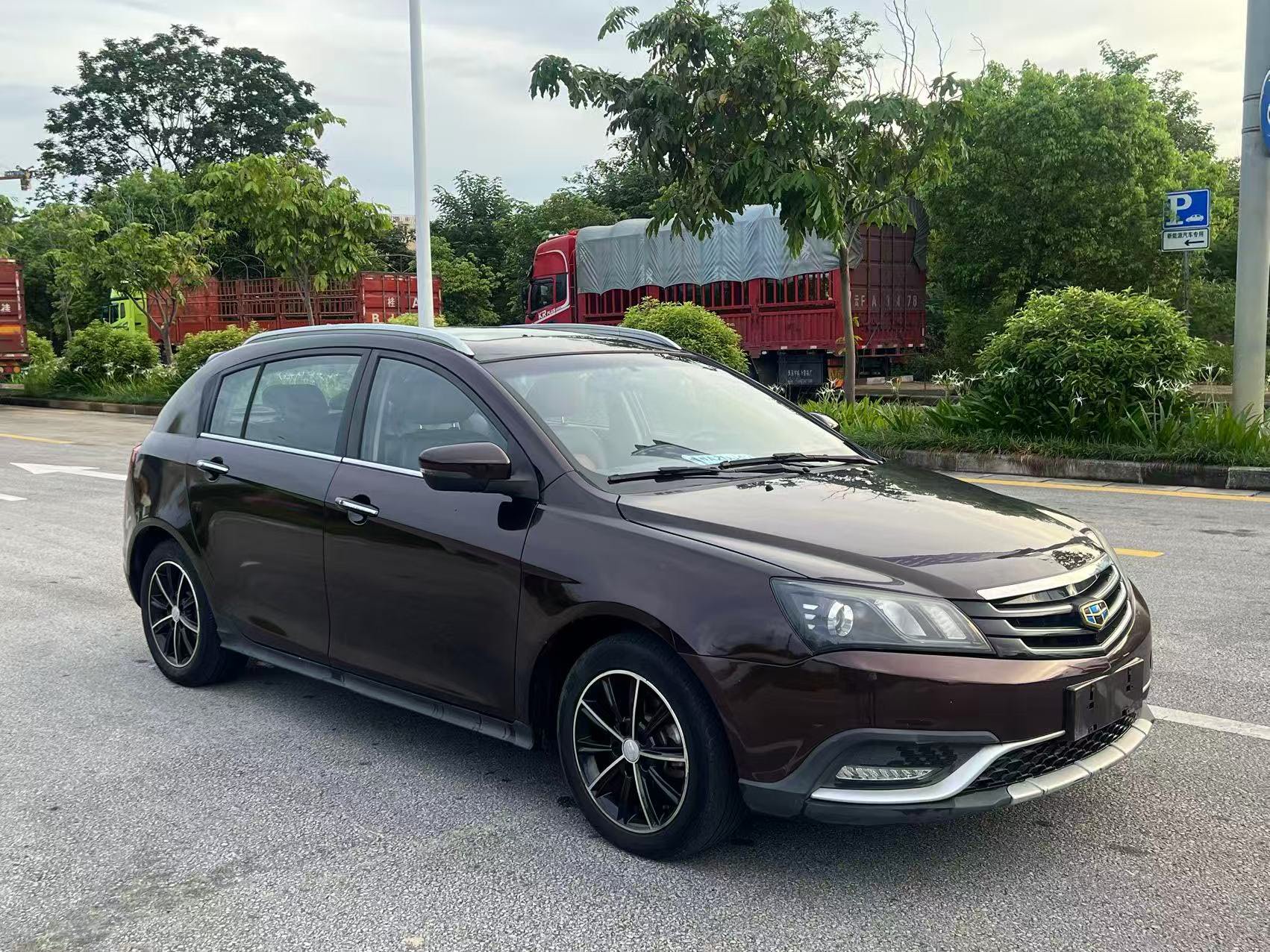 GEELY Emgrand 2017 car image #3
