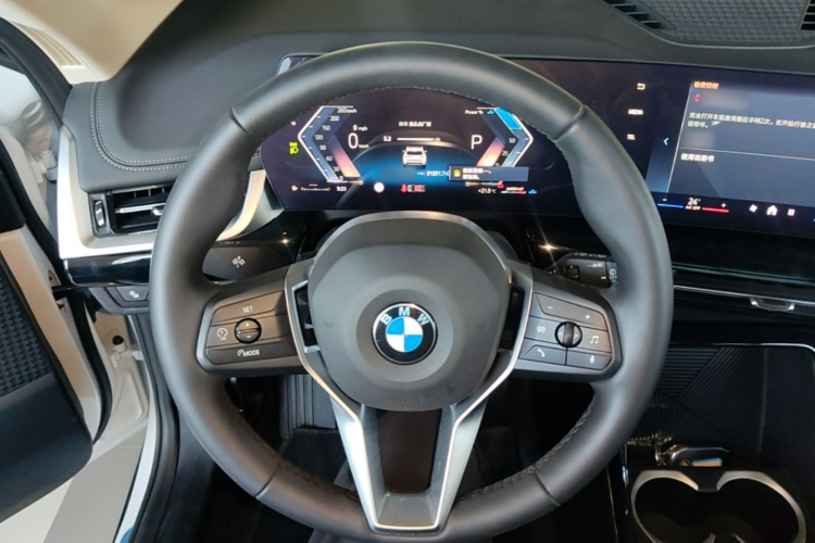 BMW X1 2023 car image #11