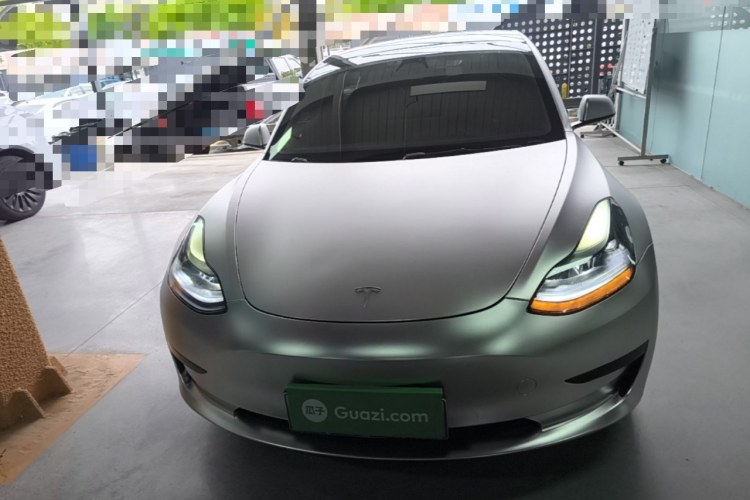 Tesla Model 3 2023 car image #3