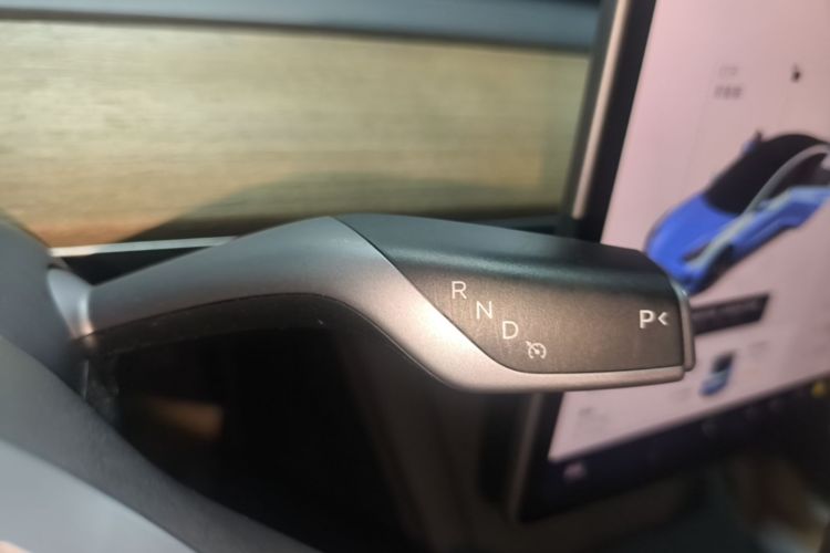 Tesla Model 3 2021 car image #14
