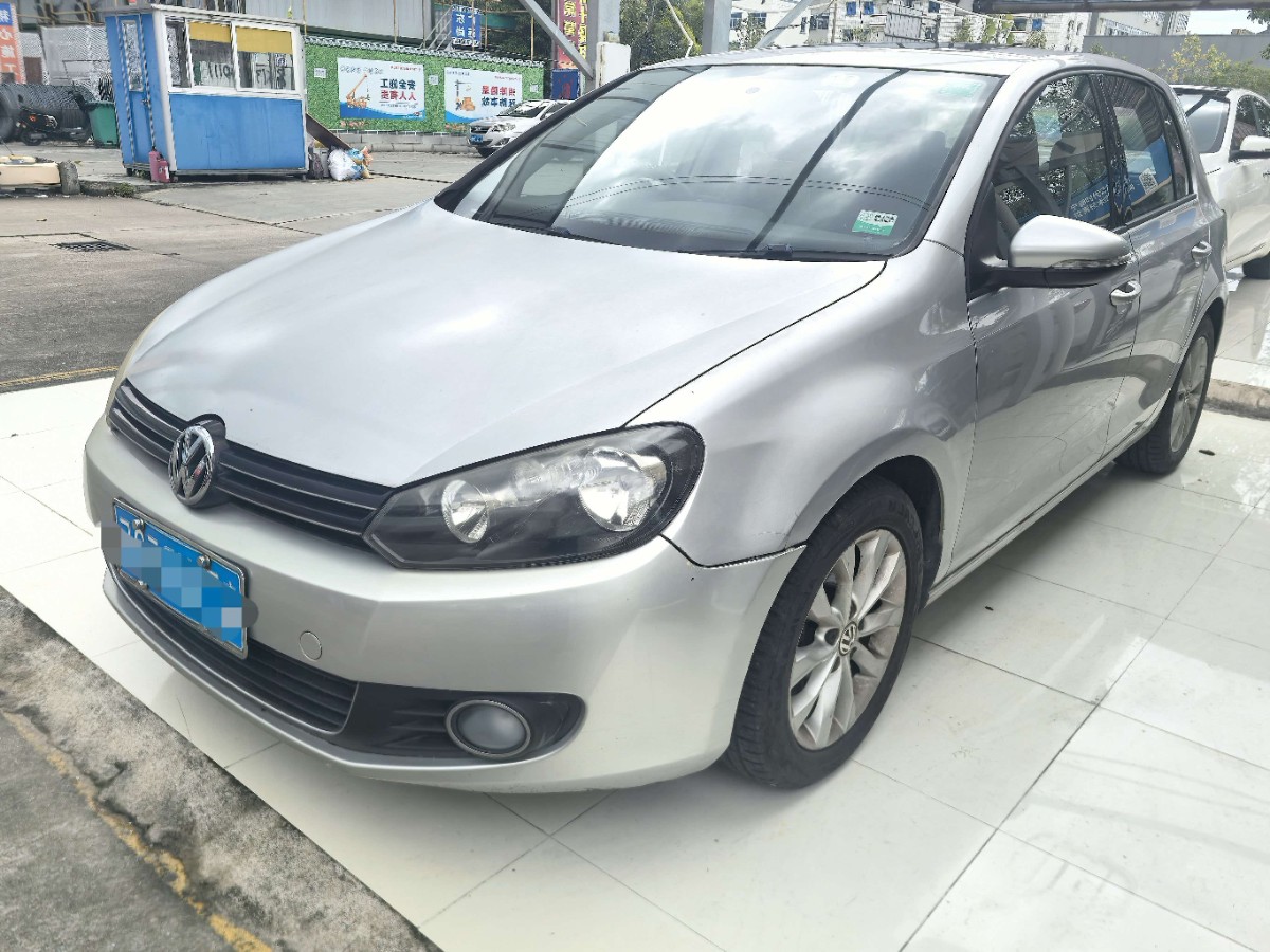 Volkswagen Golf 2013 car image 