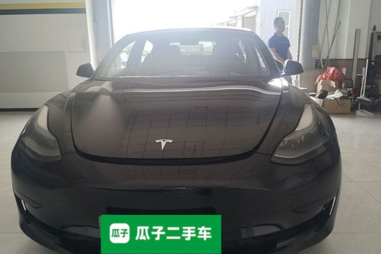 Tesla Model 3 2022 car image #3