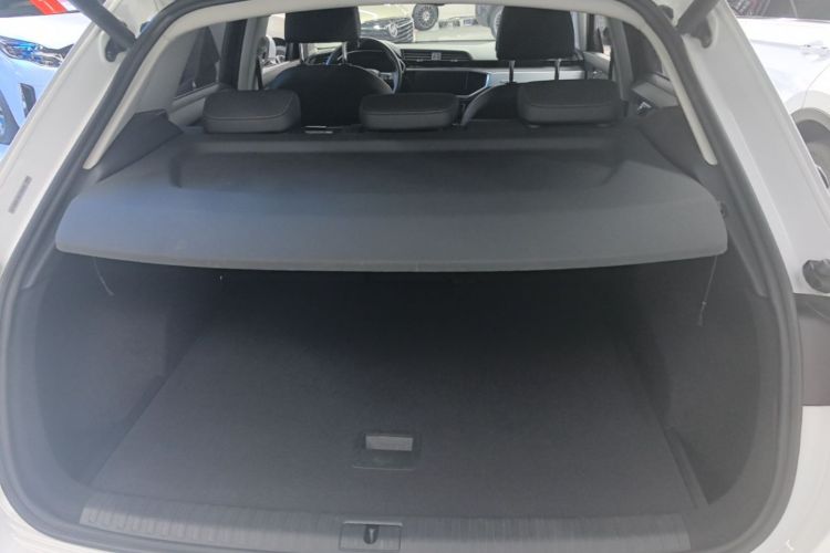 Audi Q3 2019 #19 Audi Q3 2019 car image #19