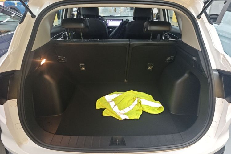 GEELY Coolray 2025 car image #19