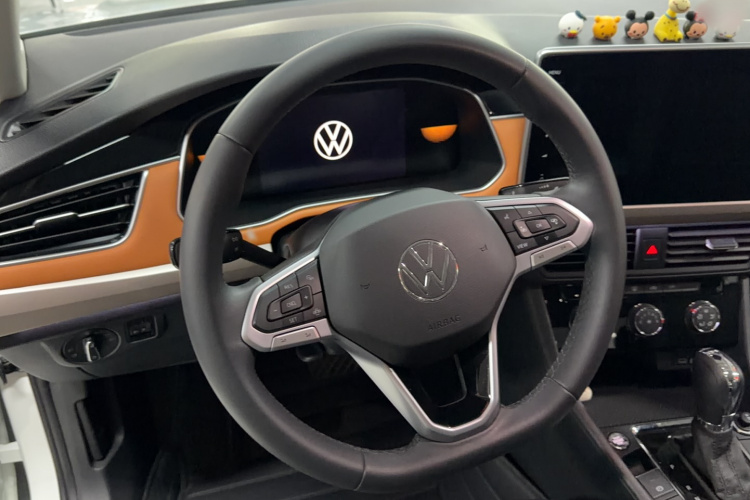 Volkswagen Bora 2023 #12 Volkswagen Bora 2023 car image #12